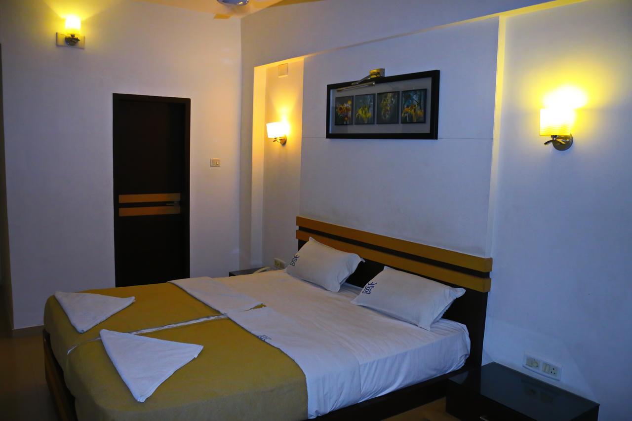 Hotel Sivaranjani イーロードゥ エクステリア 写真