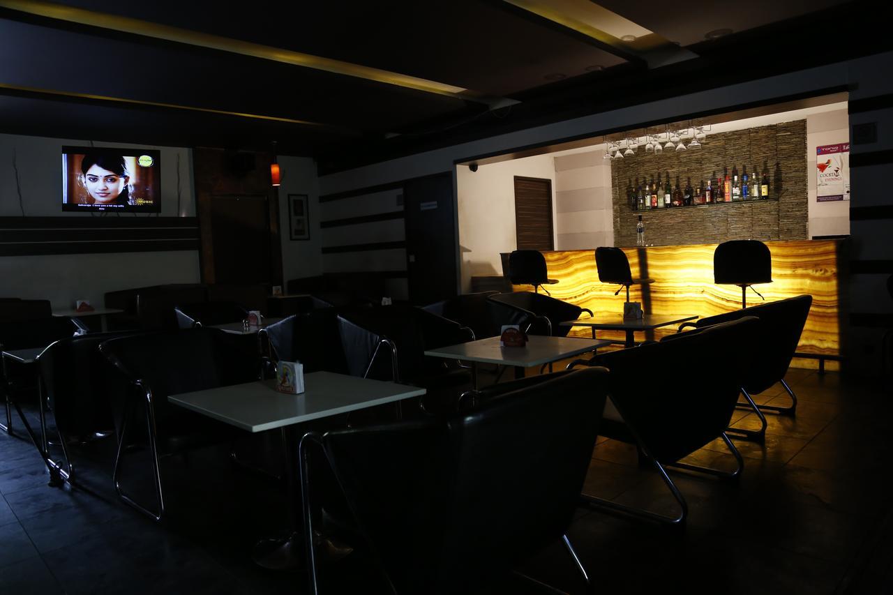 Hotel Sivaranjani イーロードゥ エクステリア 写真