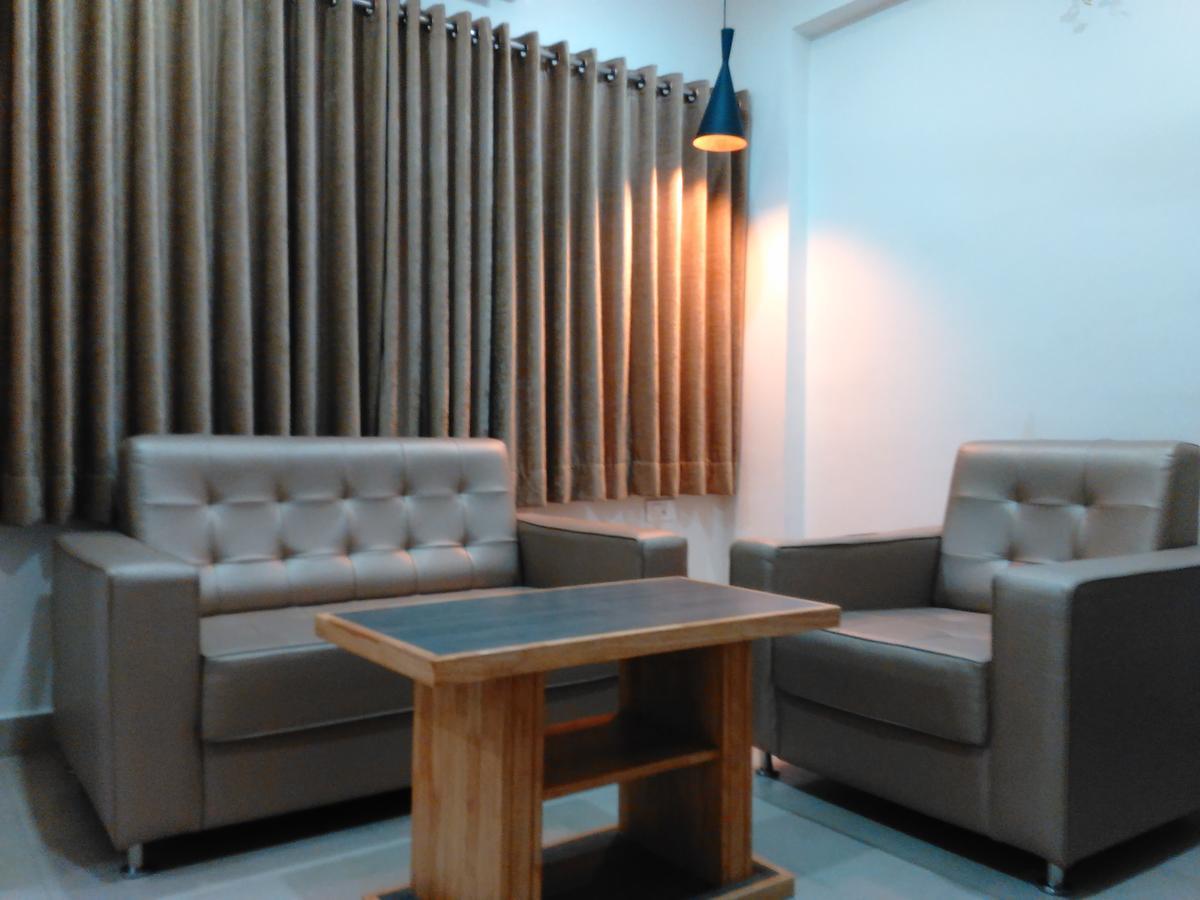 Hotel Sivaranjani イーロードゥ エクステリア 写真