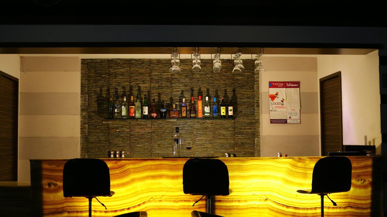 Hotel Sivaranjani イーロードゥ エクステリア 写真