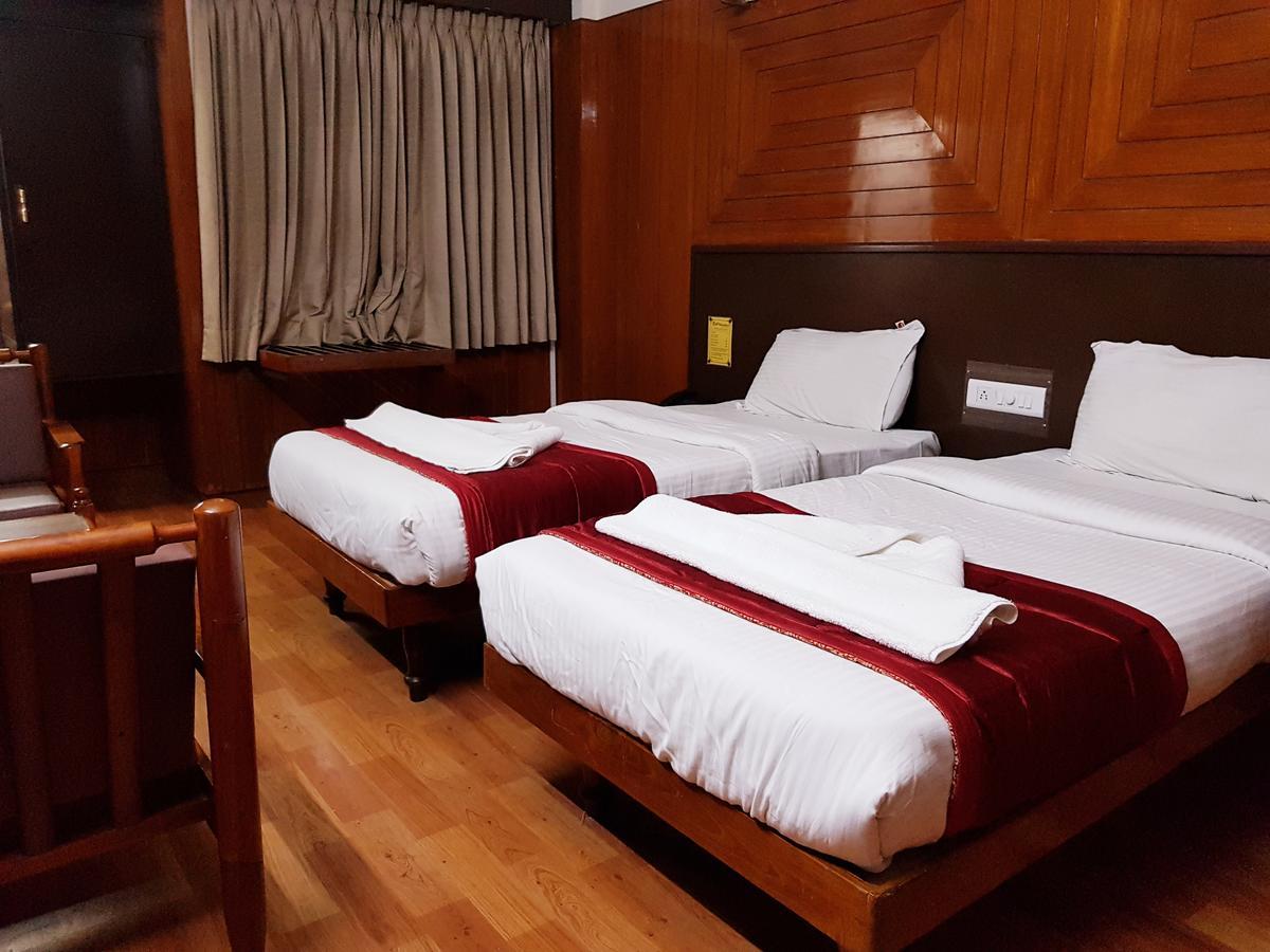 Hotel Sivaranjani イーロードゥ エクステリア 写真